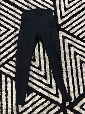 Fabletics Black High-Waist Performance - power hold Leggings with Side Pockets